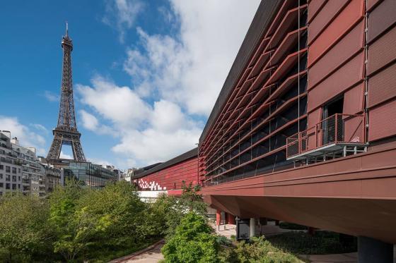 View on the Eiffel Tower from the Musée du quai Branly