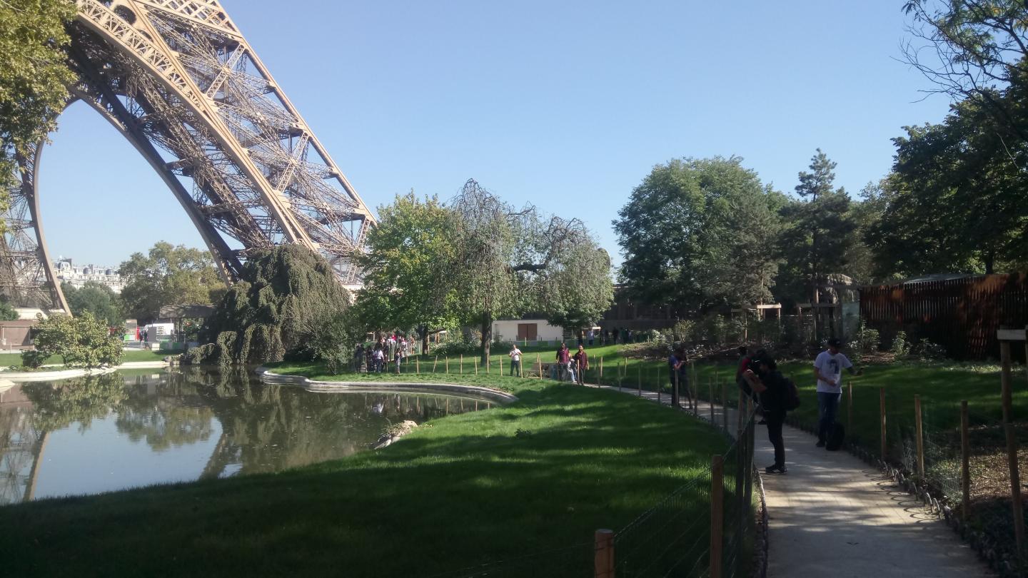 Photo jardins sud-ouest de la tour Eiffel