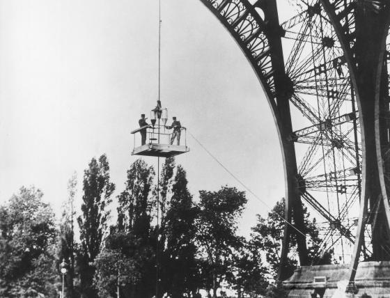 Experimentos científicos en la Torre Eiffel