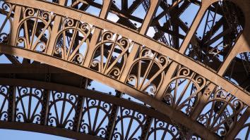 Dentelle de la tour Eiffel 