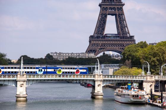 View on the RERC train and the Eiffel Tower