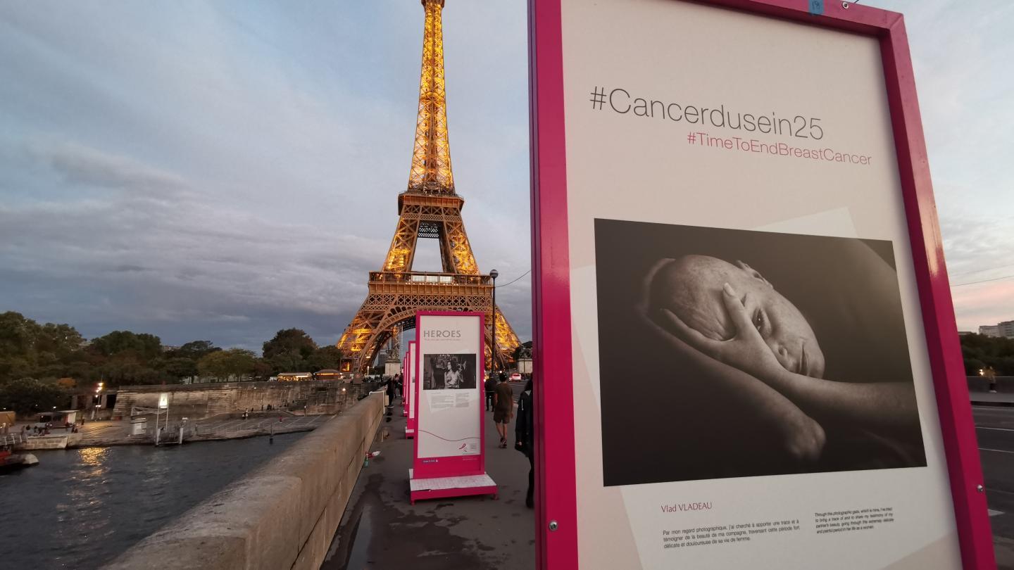 Octobre rose à la tour Eiffel