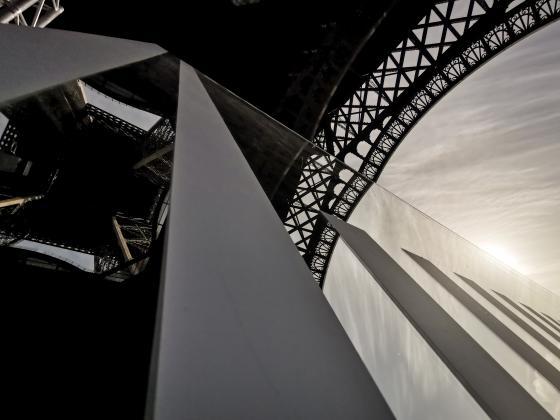 L'oeuvre de Daniel Buren à la tour Eiffel