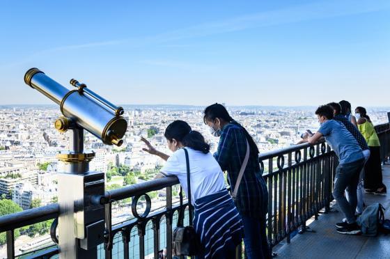 Visiteurs tour Eiffel