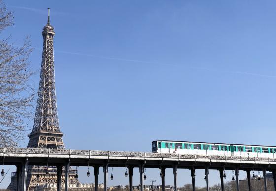 Bir Hakeim bridge and Eiffel Tower