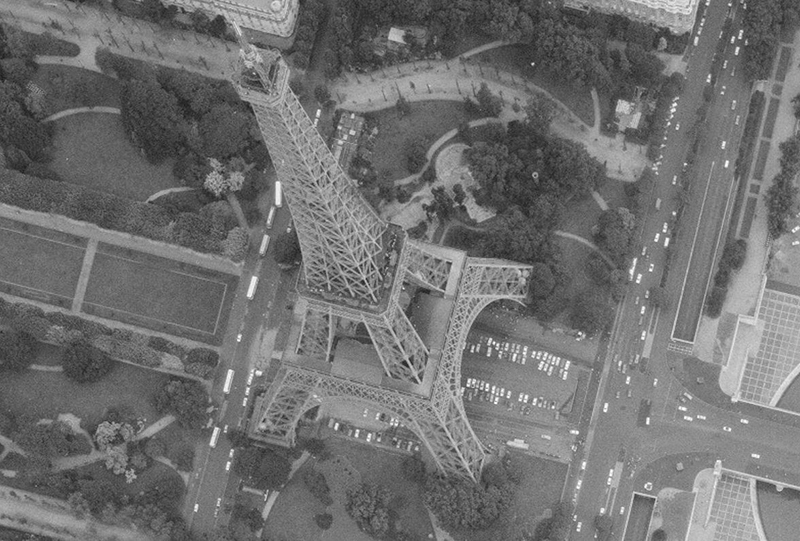 Vue aérienne sur la tour Eiffel